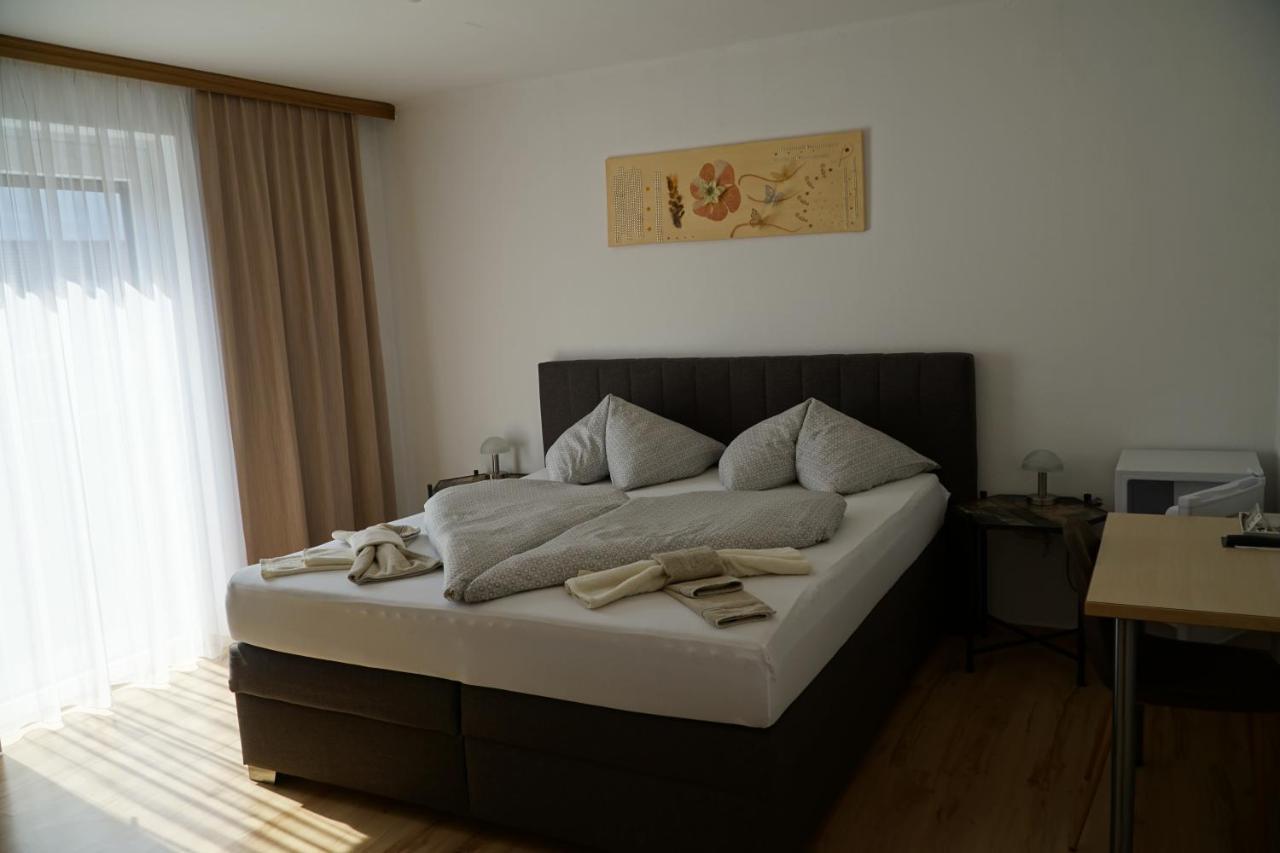 Pension-Ferienwohnung Rotar Faak am See Exteriör bild