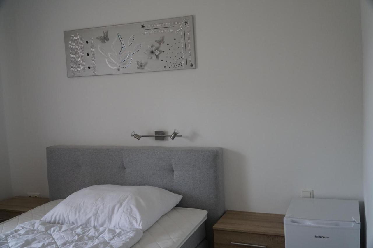 Pension-Ferienwohnung Rotar Faak am See Exteriör bild
