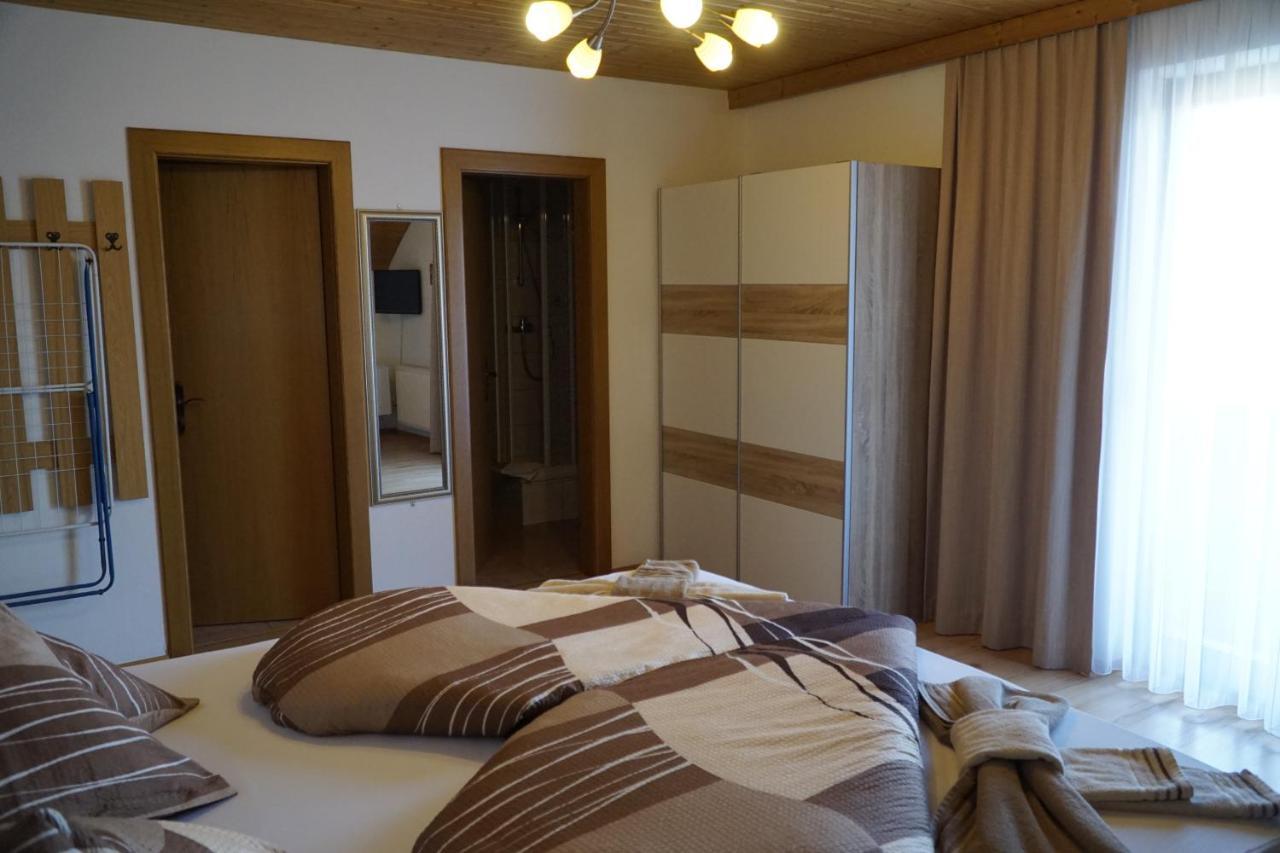 Pension-Ferienwohnung Rotar Faak am See Exteriör bild