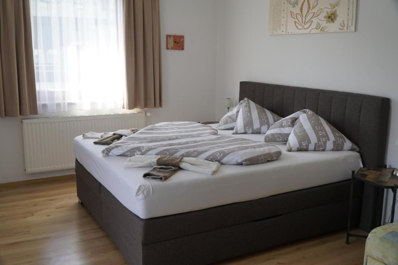 Pension-Ferienwohnung Rotar Faak am See Exteriör bild