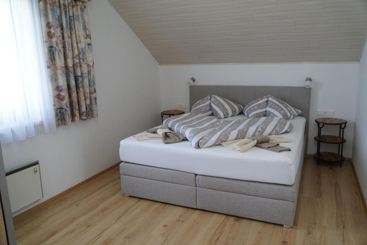 Pension-Ferienwohnung Rotar Faak am See Exteriör bild