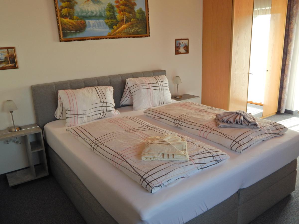 Pension-Ferienwohnung Rotar Faak am See Exteriör bild