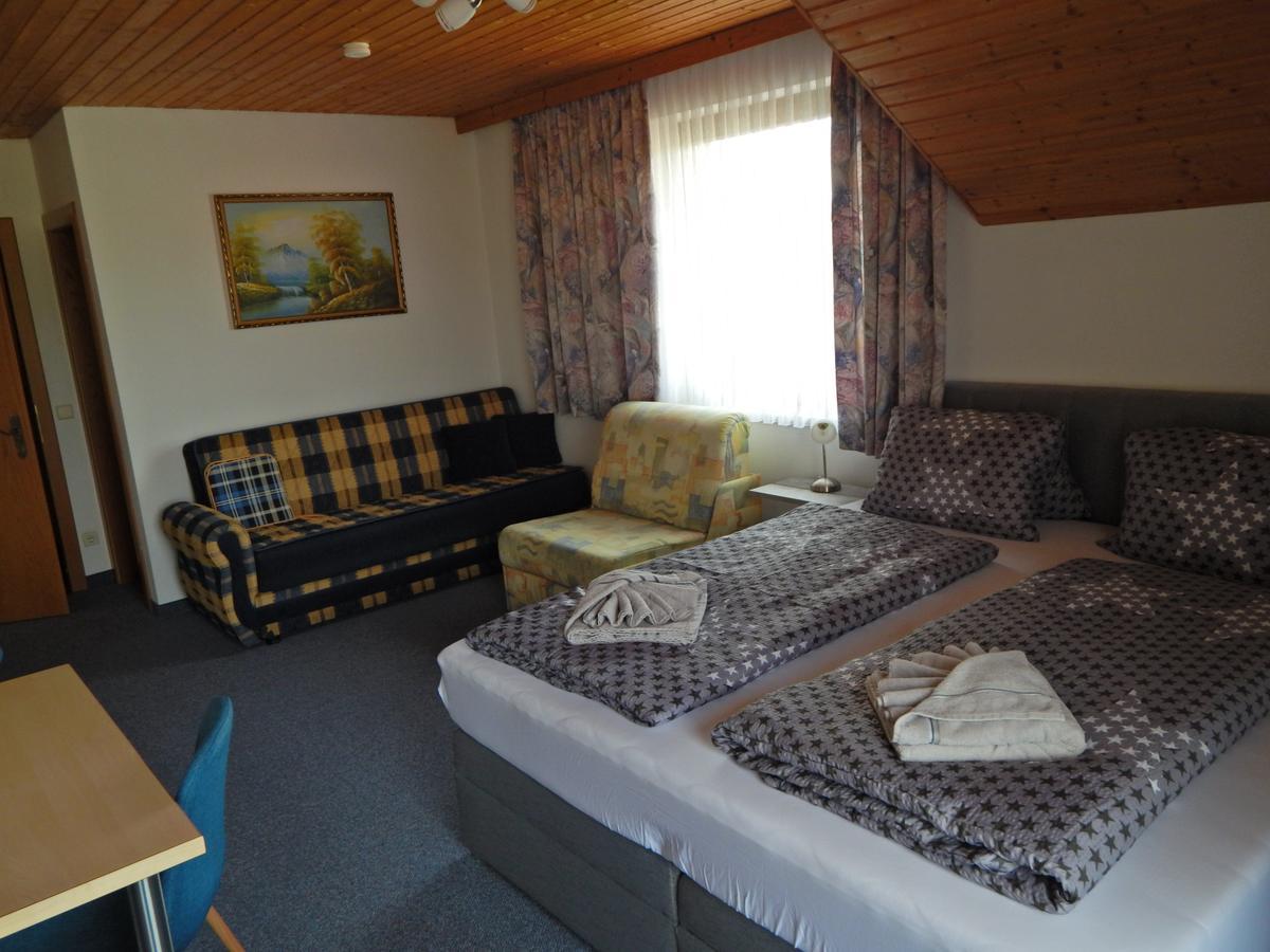 Pension-Ferienwohnung Rotar Faak am See Exteriör bild